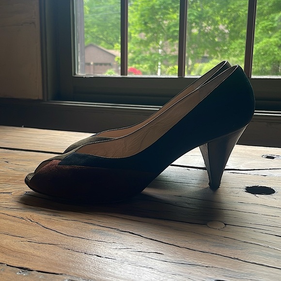 Vintage Bruno Magli Suede Black & Brown Heels with Peep-Toe Made In Italy - Picture 2 of 16